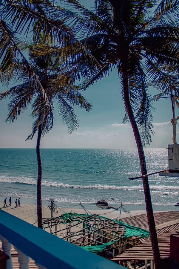 This Is It Beachfront - Rooms, Cafe & Events Arambol Kültér fotó